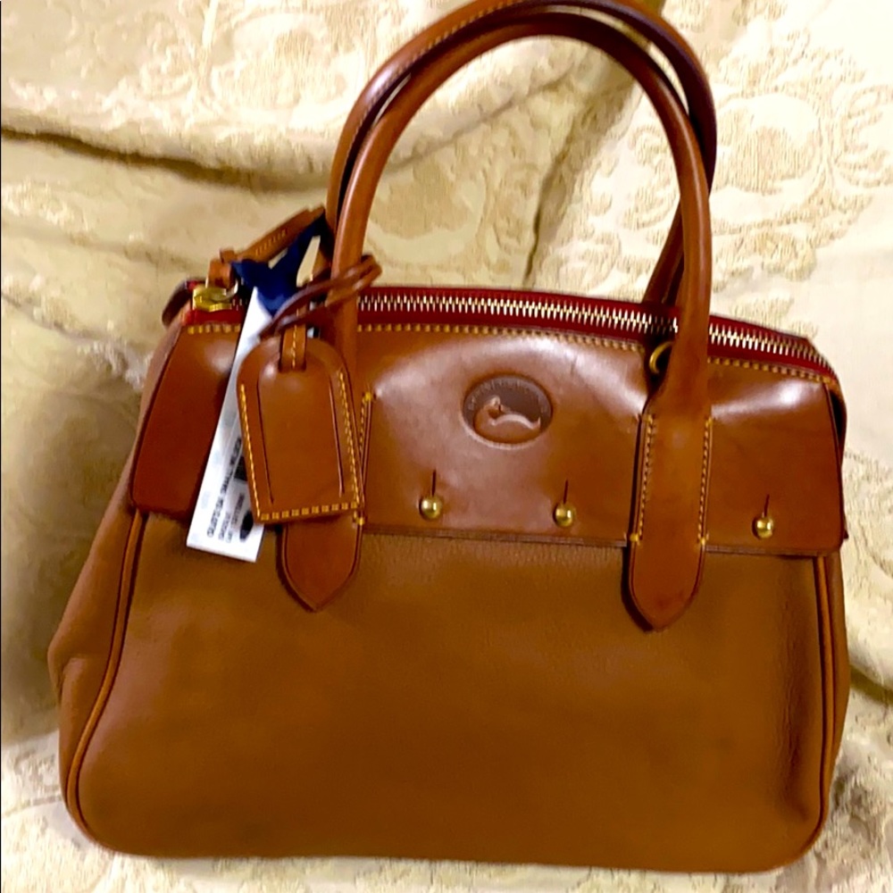 NWT Dooney & Bourke purse 👜